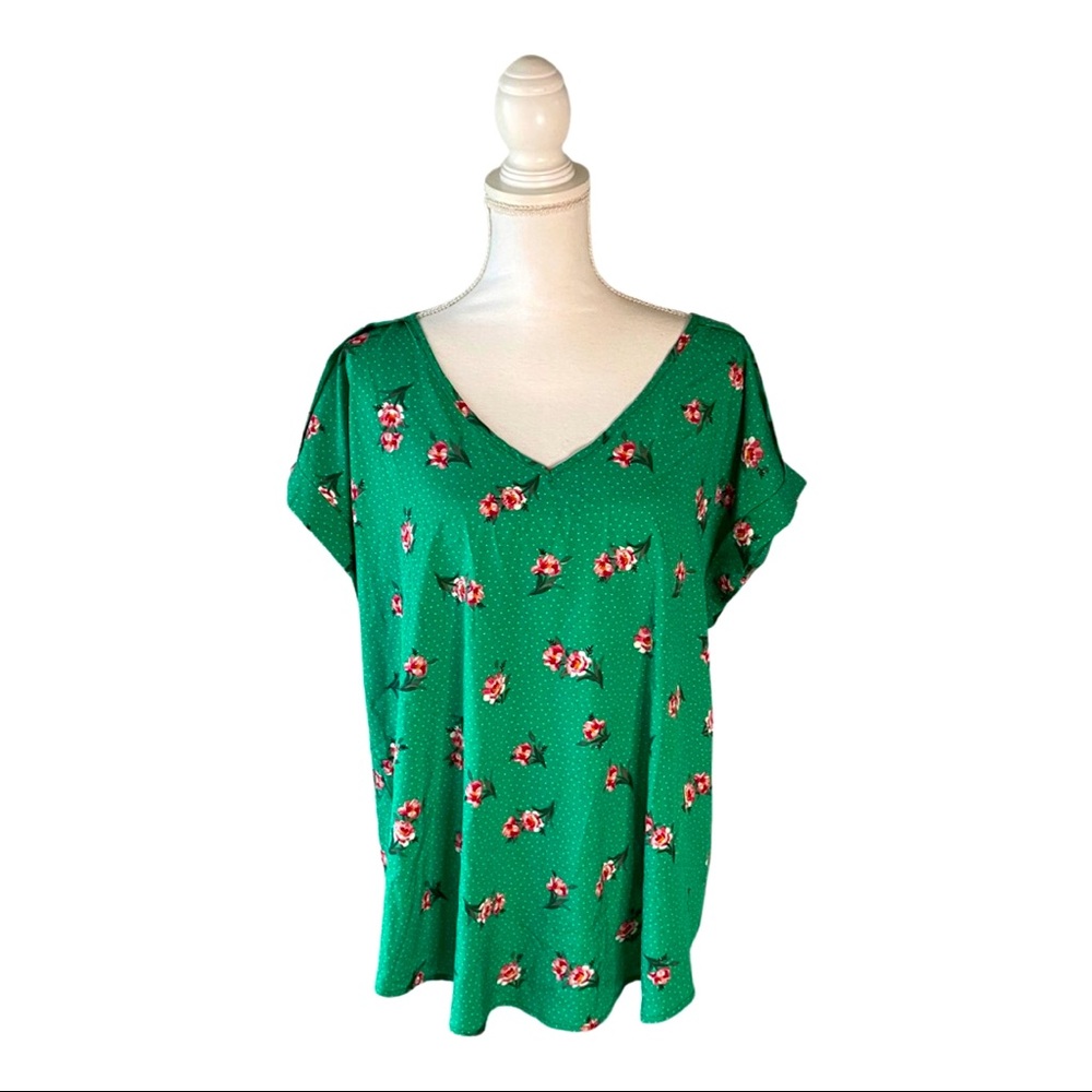 🔺SOLD🔻Green rose pattern blouse